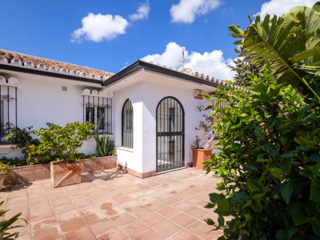 Villa avec 6 Chambres  à Benalmadena