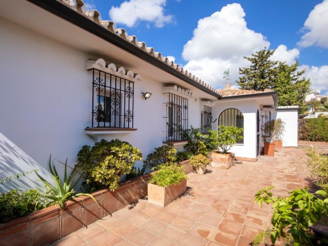 Villa avec 6 Chambres  à Benalmadena
