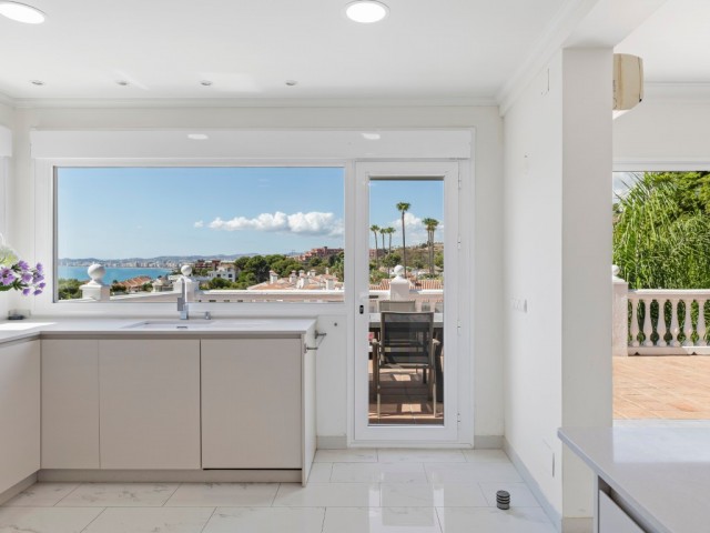 Villa avec 6 Chambres  à Benalmadena