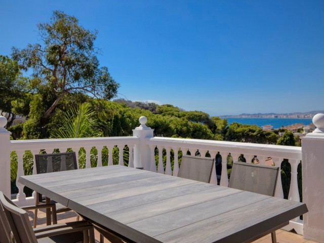 Villa avec 6 Chambres  à Benalmadena