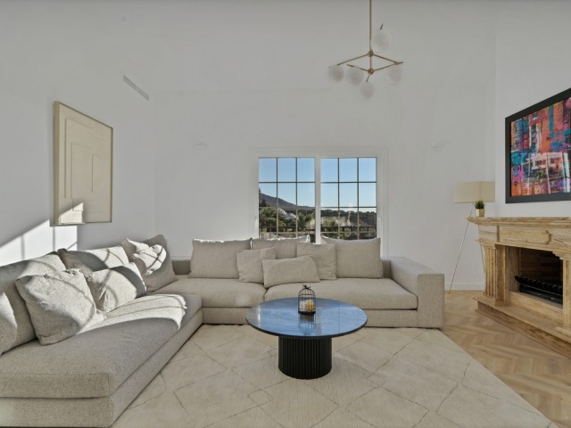 5 Bedrooms Townhouse in Marbella