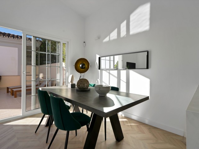 5 Bedrooms Townhouse in Marbella