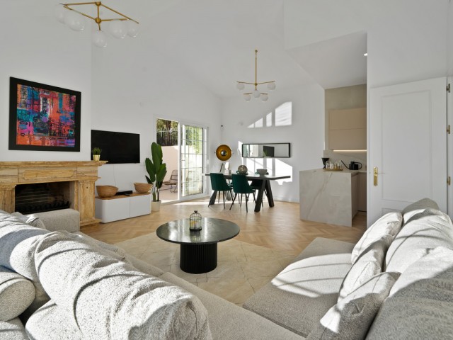 5 Bedrooms Townhouse in Marbella