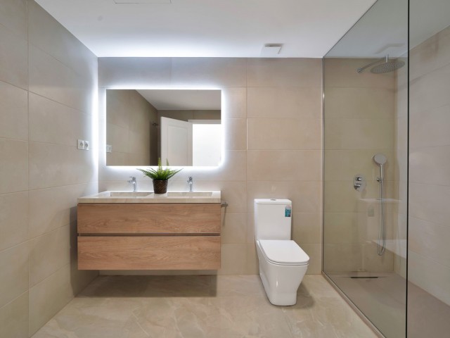 5 Bedrooms Townhouse in Marbella