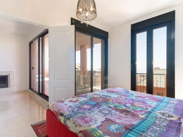 2 Bedrooms Apartment in Calahonda