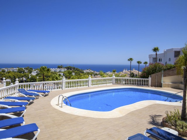 4 Bedrooms Apartment in Riviera del Sol