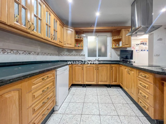 5 Bedrooms Villa in Estepona