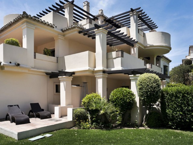 2 Sovrums Lägenhet i Benahavís