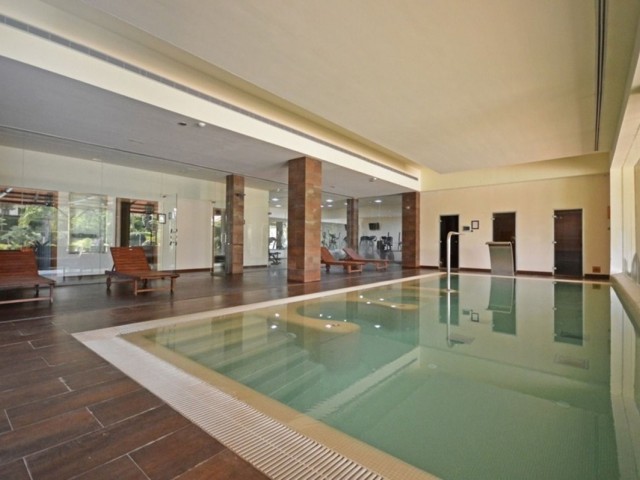 2 Sovrums Lägenhet i Benahavís