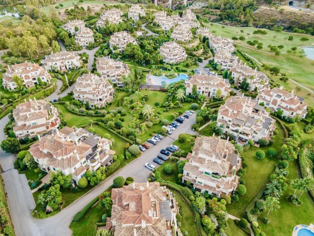 2 Sovrums Lägenhet i Benahavís