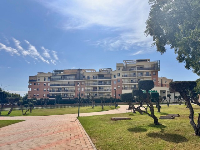 3 Bedrooms Apartment in Teatinos