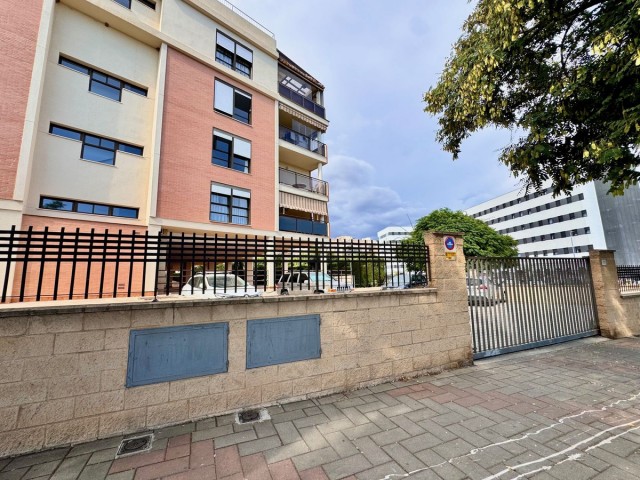 3 Bedrooms Apartment in Teatinos