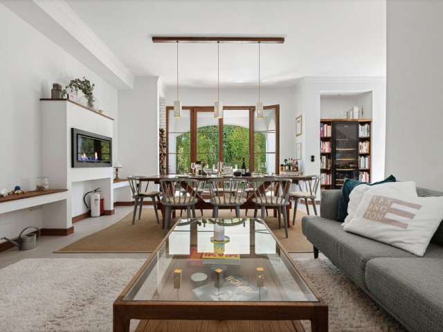 4 Soveroms Villa i Estepona