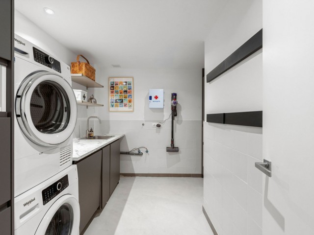 4 Soveroms Villa i Estepona