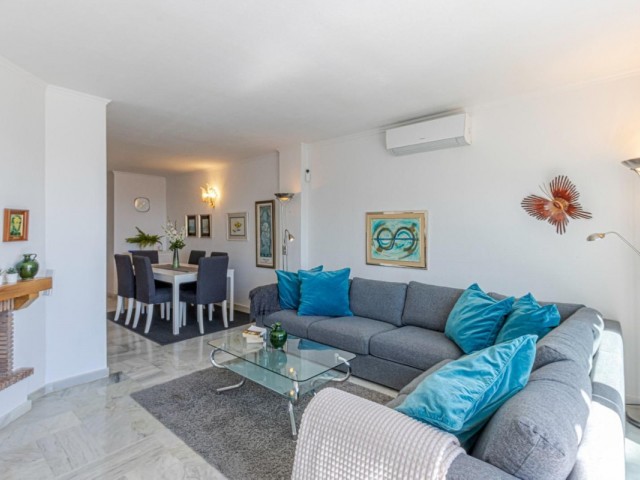 2 Bedrooms Apartment in Torrequebrada