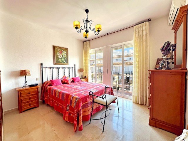3 Bedrooms Townhouse in Estepona