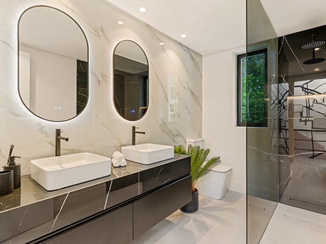 5 Slaapkamer Villa in Nueva Andalucía