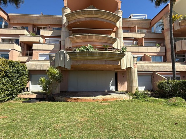 4 Slaapkamer Appartement in Nueva Andalucía