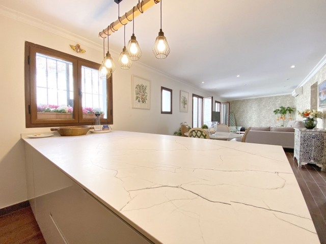 5 Bedrooms Townhouse in Marbella