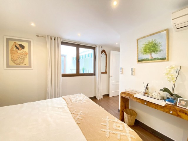 5 Bedrooms Townhouse in Marbella