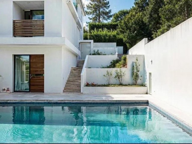 Villa avec 5 Chambres  à Málaga
