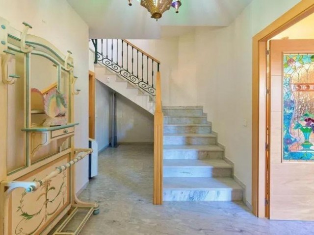 Villa avec 5 Chambres  à Málaga