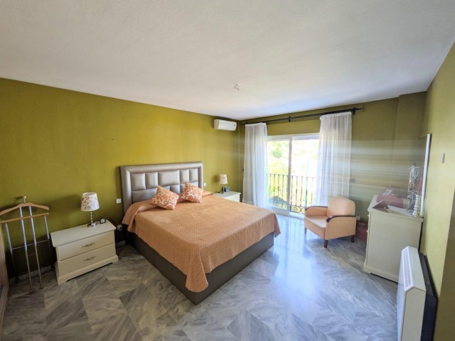 Villa avec 5 Chambres  à Málaga