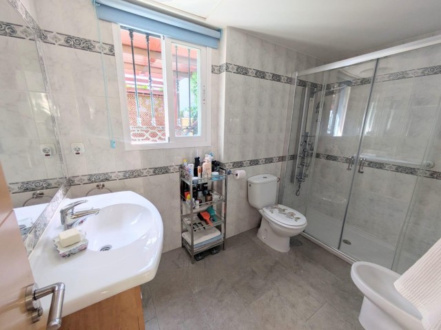 Villa avec 5 Chambres  à Málaga
