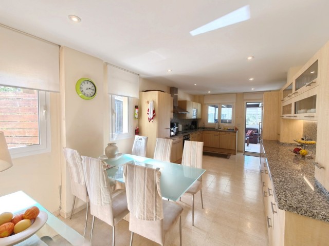 3 Schlafzimmer Apartment in San Roque Club