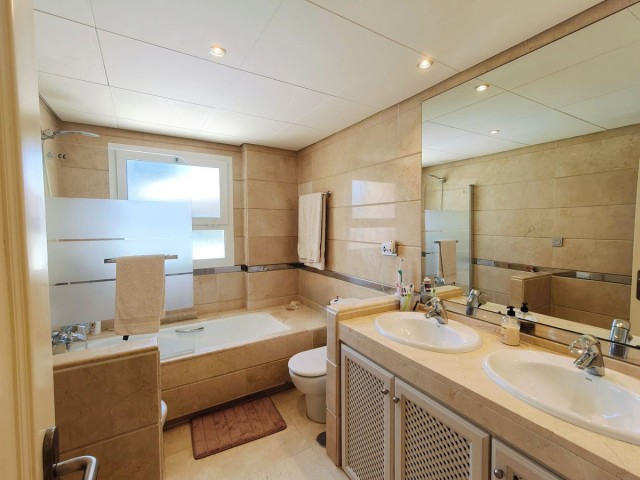 3 Schlafzimmer Apartment in San Roque Club