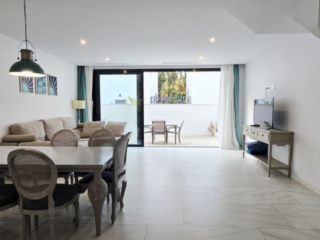 3 Slaapkamer Rijtjeshuis in Nueva Andalucía