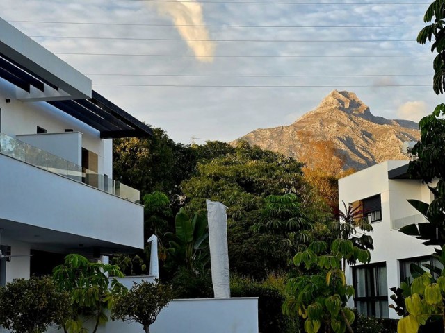 3 Schlafzimmer Reihenhaus in Nueva Andalucía