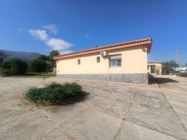 4 Slaapkamer Villa in Alhaurín el Grande