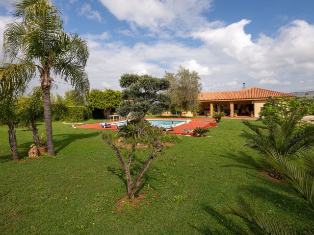 4 Bedrooms Villa in Alhaurín el Grande
