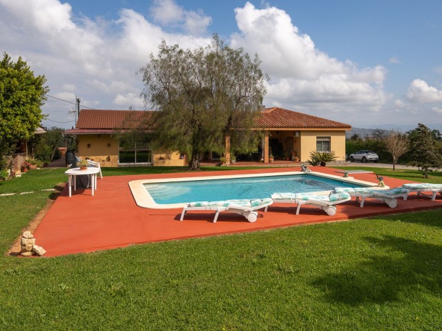 4 Bedrooms Villa in Alhaurín el Grande