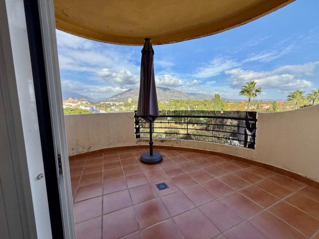 2 Bedrooms Apartment in Nueva Andalucía