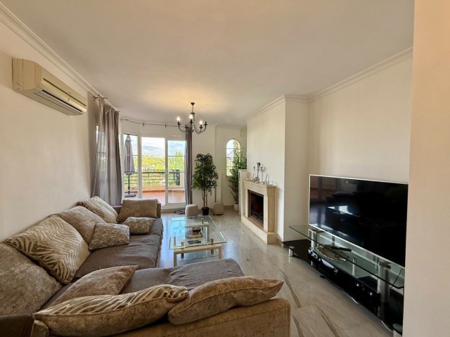 2 Bedrooms Apartment in Nueva Andalucía