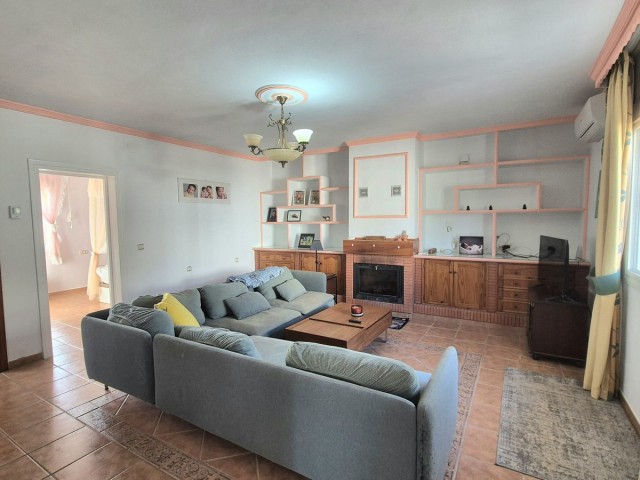 5 Bedrooms Villa in Alhaurín de la Torre