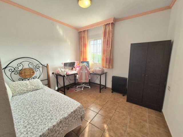 5 Bedrooms Villa in Alhaurín de la Torre