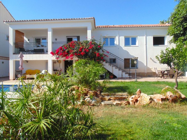 Villa avec 5 Chambres  à Benalmadena