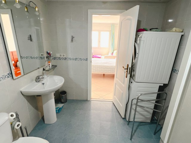 Apartamento con 2 Dormitorios  en La Cala de Mijas