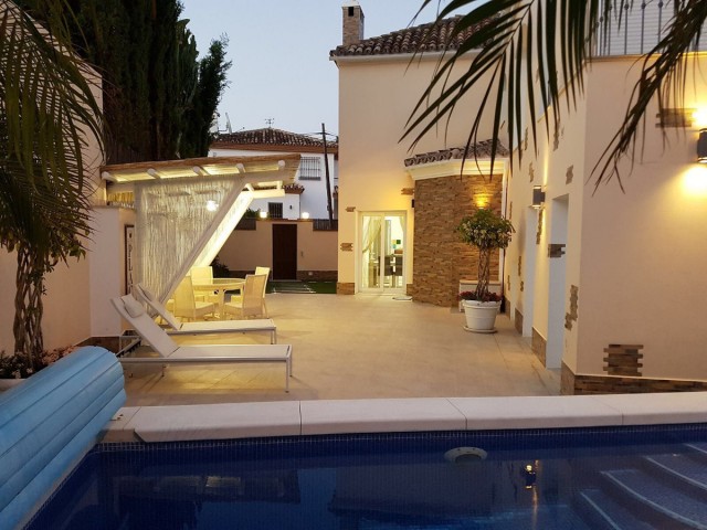 4 Bedrooms Villa in San Pedro de Alcántara