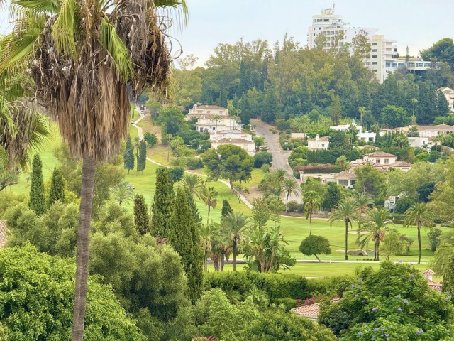 3 Bedrooms Apartment in Benahavís