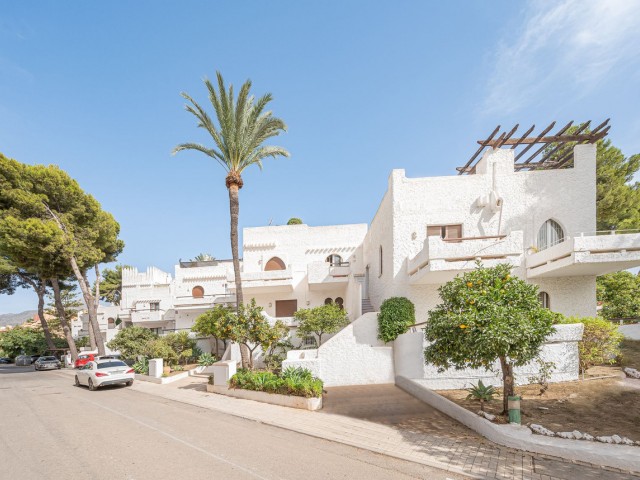 Townhouse Nueva Andalucía - R5186383