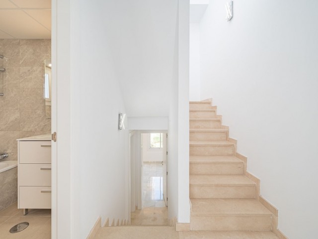 3 Bedrooms Townhouse in Nueva Andalucía