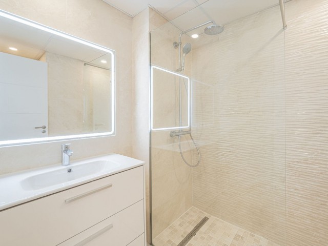 3 Slaapkamer Rijtjeshuis in Nueva Andalucía