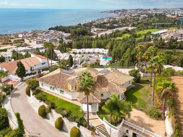 5 Soveroms Villa i Mijas Costa