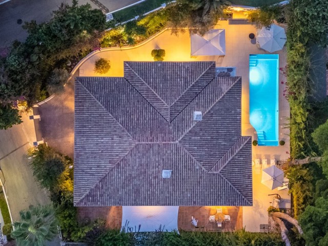 5 Bedrooms Villa in Los Monteros