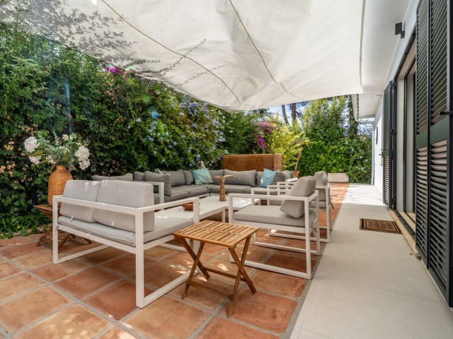 5 Bedrooms Villa in Los Monteros