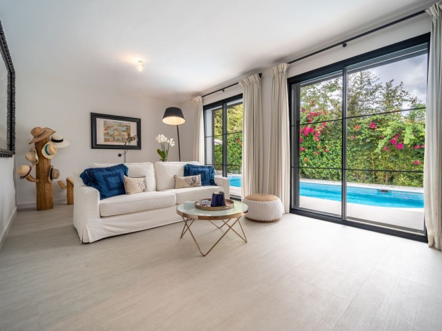 5 Bedrooms Villa in Los Monteros